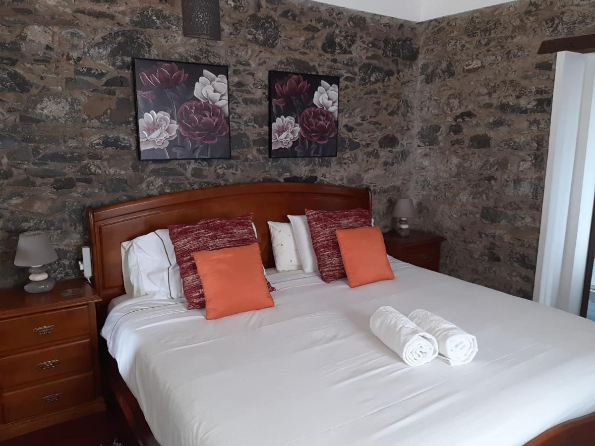Casa Velha D Fernando E Casa Avo Augusta Hotel Ribeira Brava Bagian luar foto